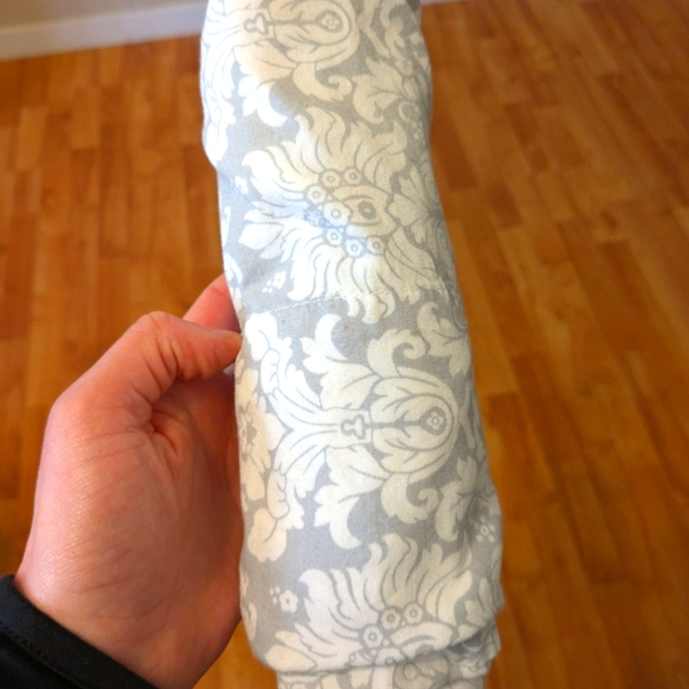 Elegant White and Gray Nursing Cover - Picture 10 of 10